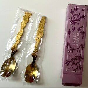 OwlCrate Belladonna Spoon Set